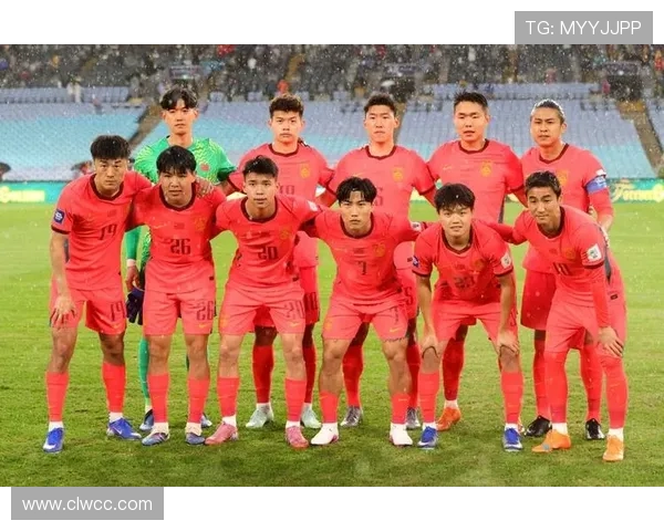 国足首发六名U23国脚亮相喀麦隆